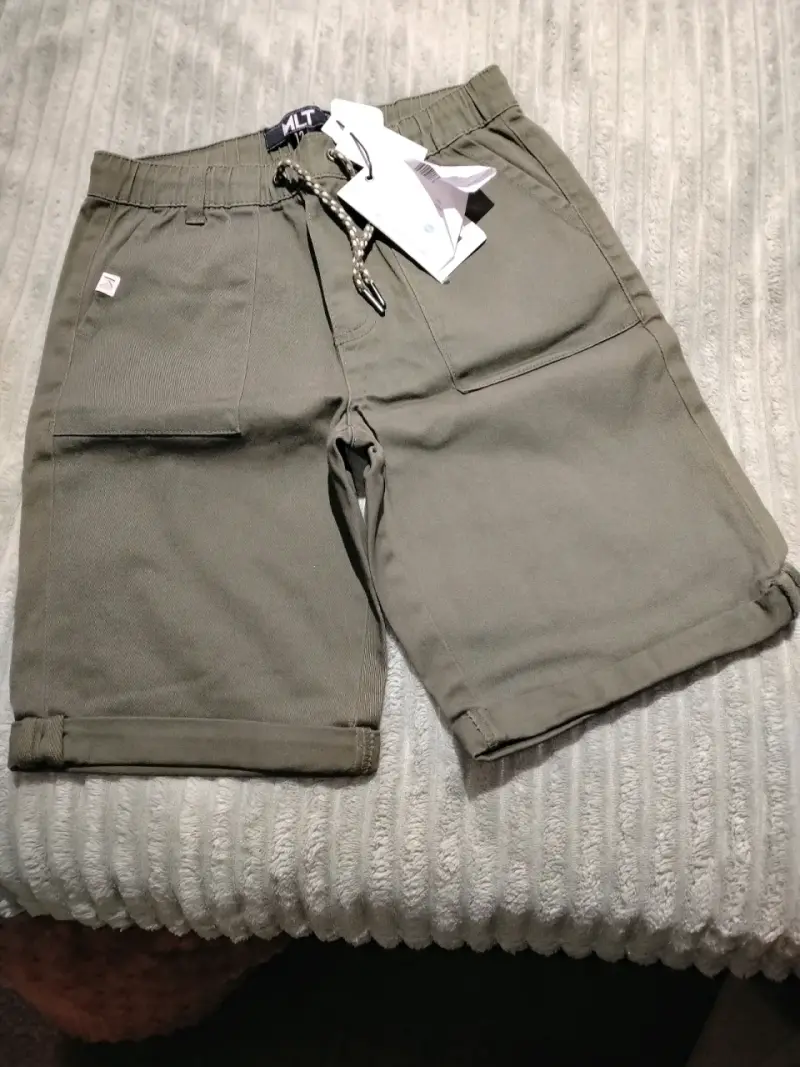 Bermudas cargo verdes para hombre