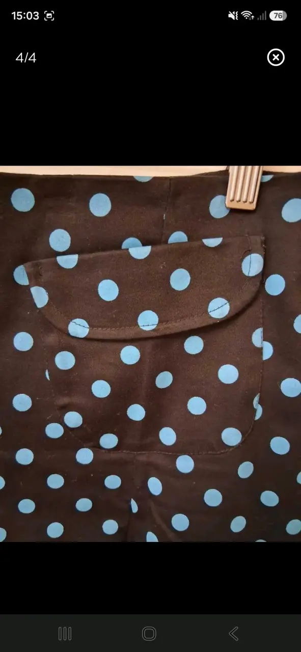 Falda negra con lunares celestes - 4