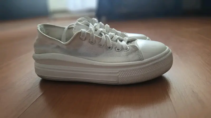 Zapatillas blancas de lona con plataforma