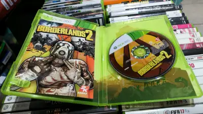 Juego Borderlands 2 para Xbox 360 en buen estado - miniatura 2