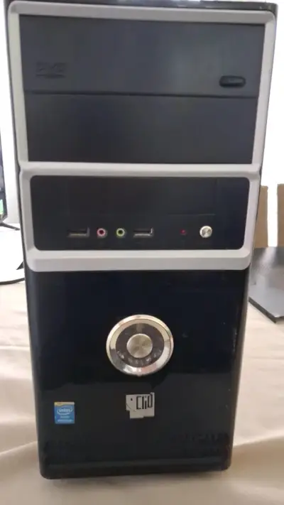 Computador de Escritorio con - miniatura 2