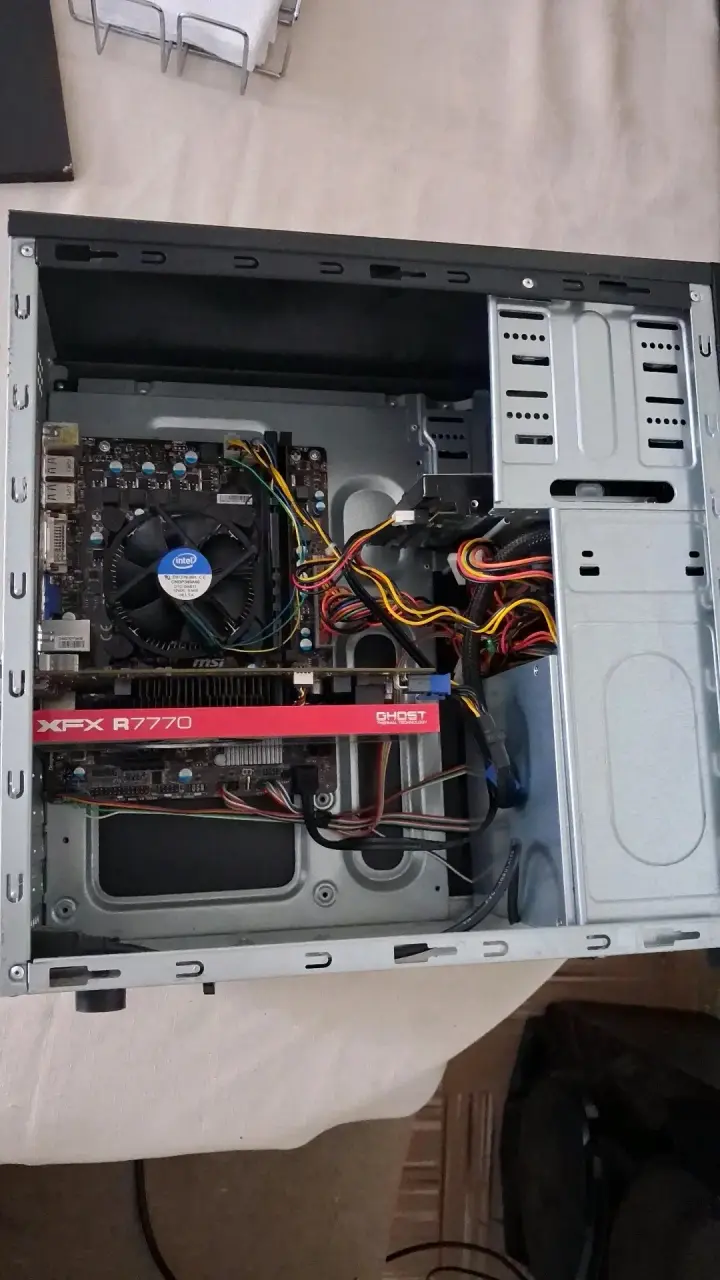 Computador de Escritorio con - 3