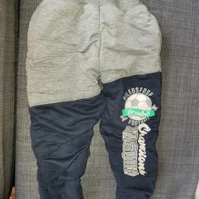 Lote de ropa infantil variada en buen estado - miniatura 4