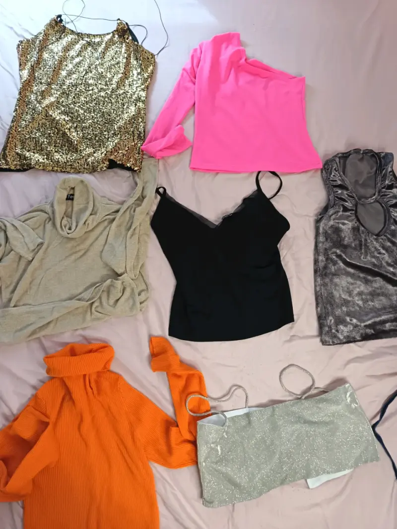 Conjunto de tops variados para mujer