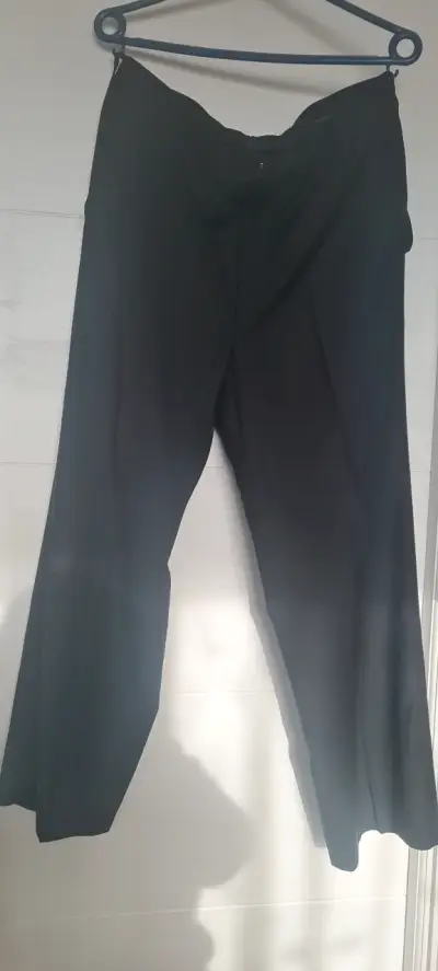 Traje formal negro Alaniz talla 48 - miniatura 3