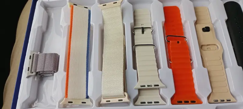 Smartwatch T24 Champion Edition con correas intercambiables - 2