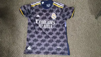 Camiseta Real Madrid Adidas 2023 Negra - miniatura 1