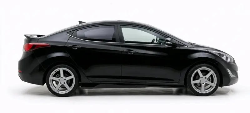 Auto Hyundai Avante 2014 negro en buen estado - 1