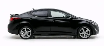 Auto Hyundai Avante 2014 negro en buen estado - miniatura 1