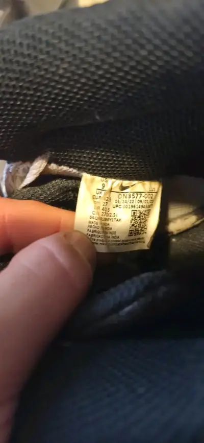Zapatillas deportivas Nike gris y negro - miniatura 4