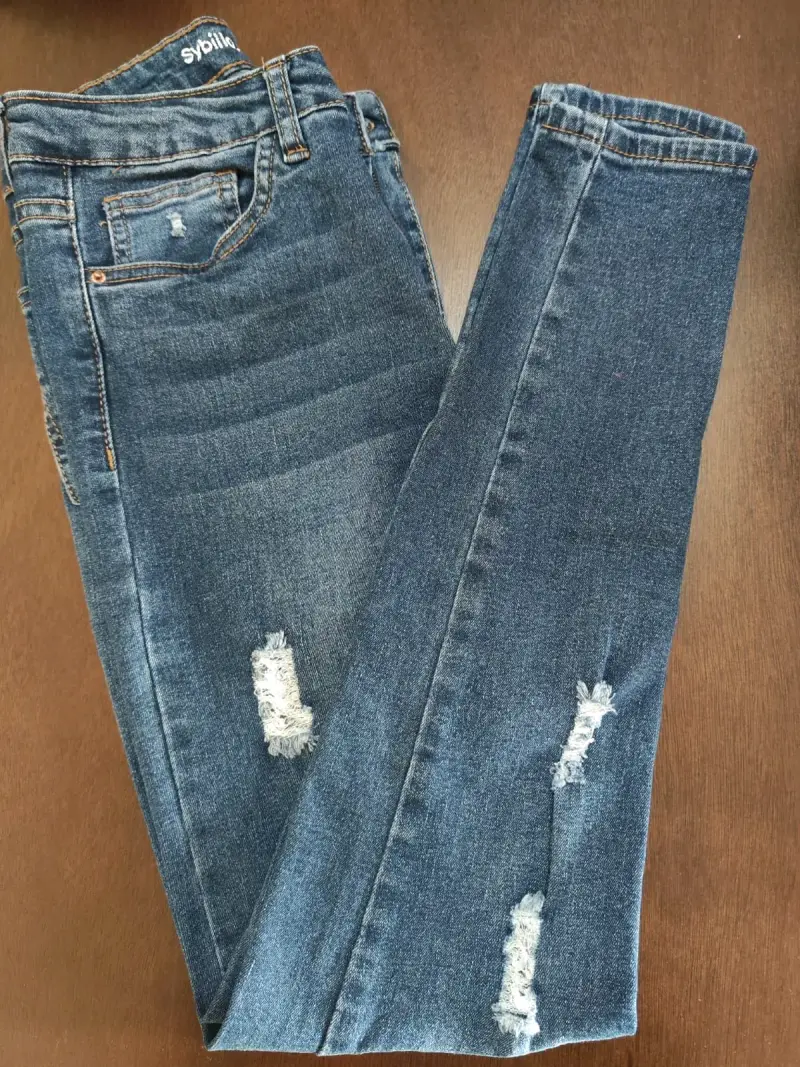 Jeans rasgados azul Sybilla