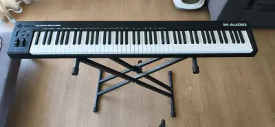 Teclado MIDI M-Audio Keystation 88 MK3 - miniatura 1