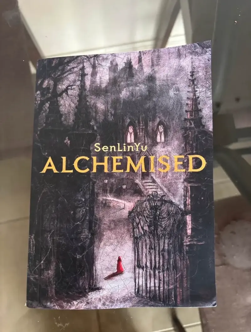 Libro 'Alchemised' de SenLinYu alternativo - 1