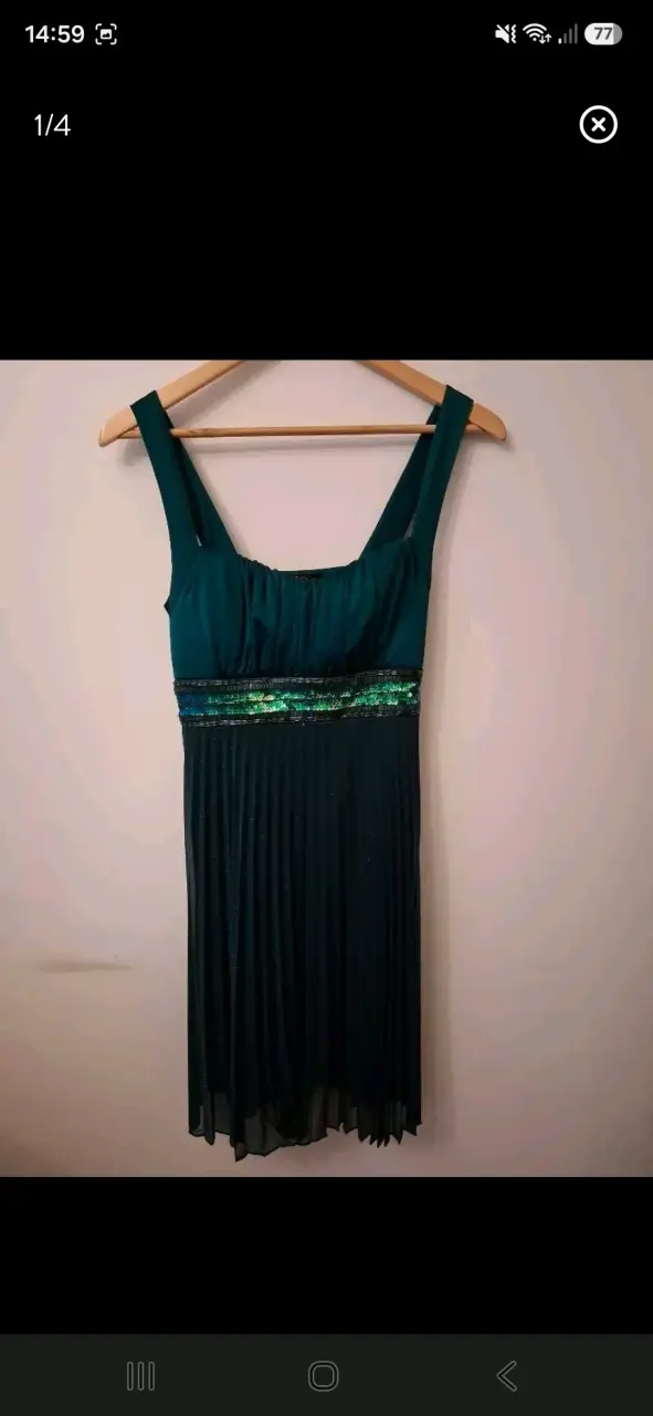 Vestido de fiesta verde con lentejuelas