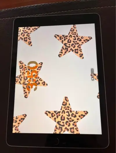 iPad de sexta generación 128GB en buen estado - miniatura 1