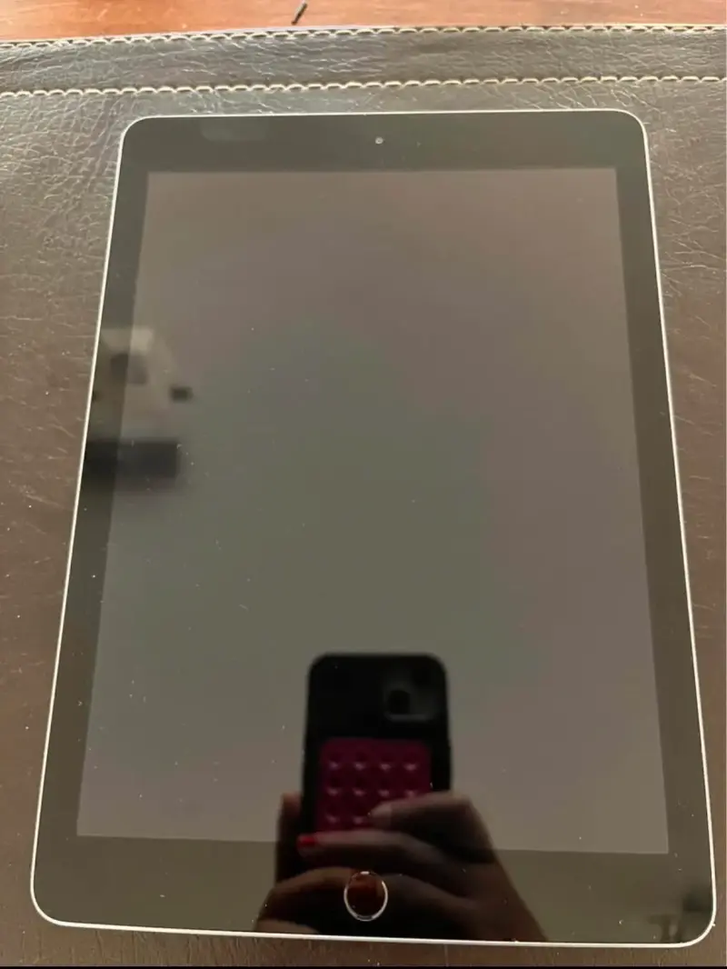 iPad de sexta generación 128GB en buen estado - 3