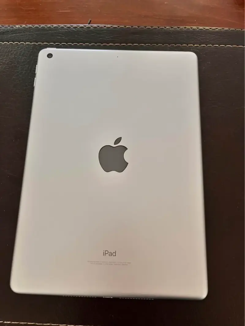 iPad de sexta generación 128GB en buen estado - 4