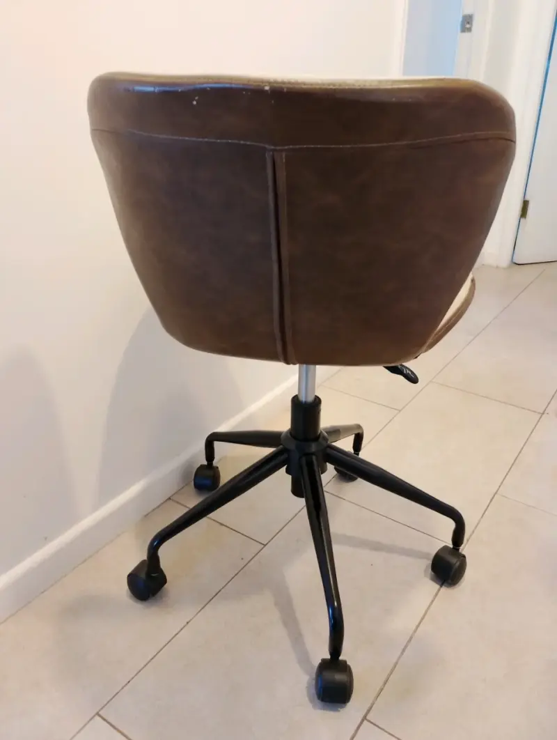 Silla de oficina giratoria beige y marrón - 2