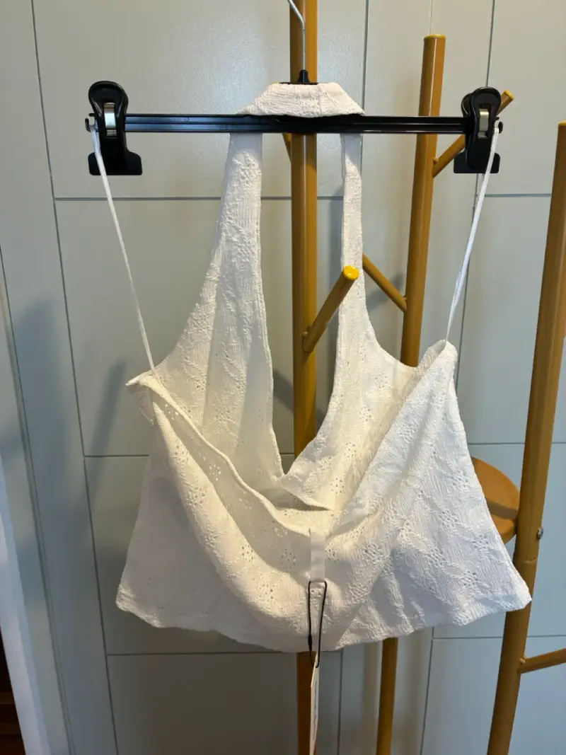 Top blanco cuello halter y sin espalda - 3