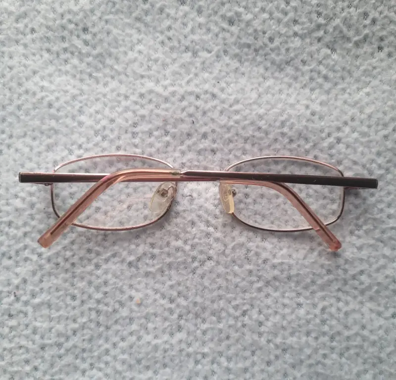 Lentes de lectura con estuche morado - 2