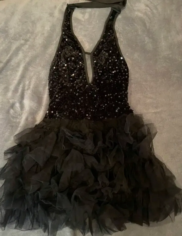 Vestido de fiesta negro con lentejuelas - 4