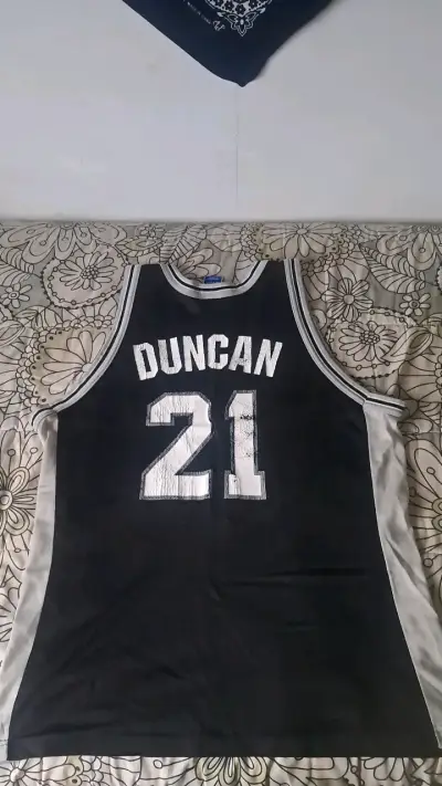 Camiseta NBA Spurs Tim Duncan Negra - miniatura 2