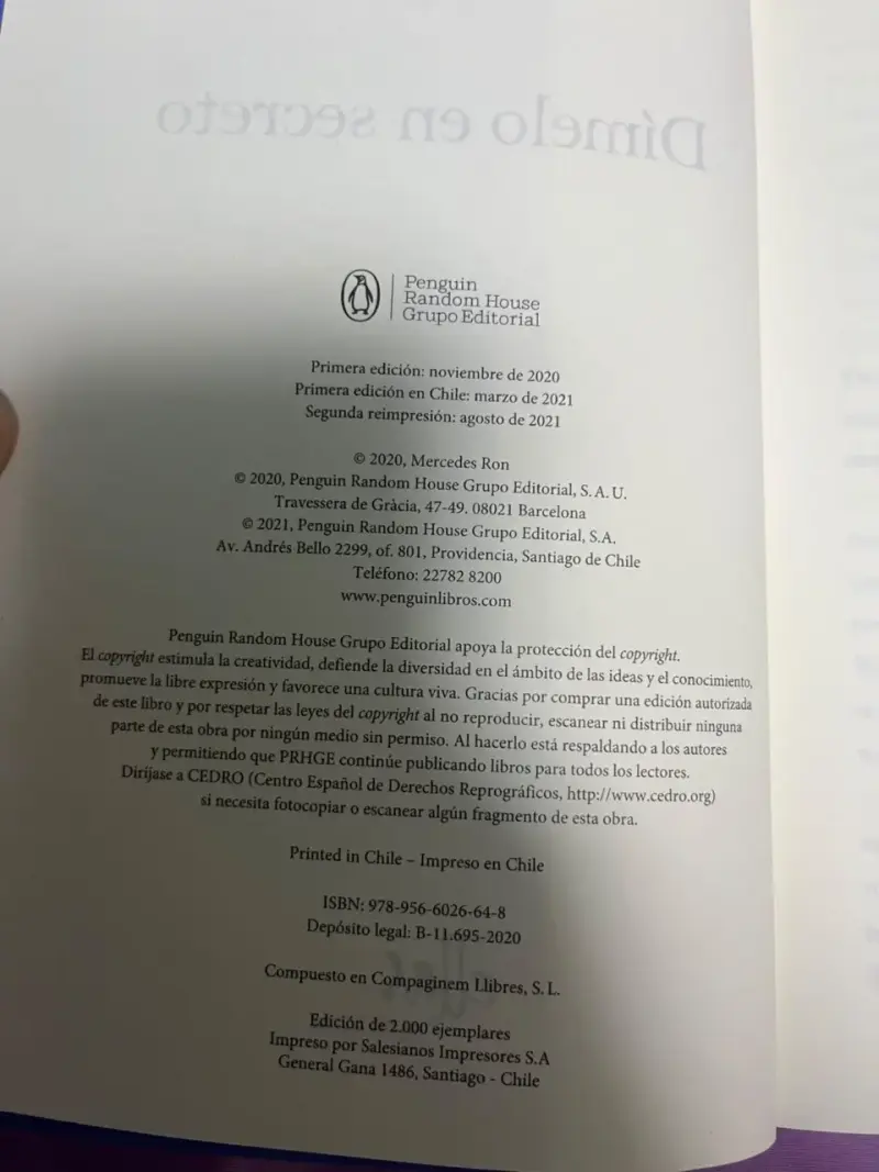Libro 'Dímelo en Secreto' de Mercedes Ron - 4