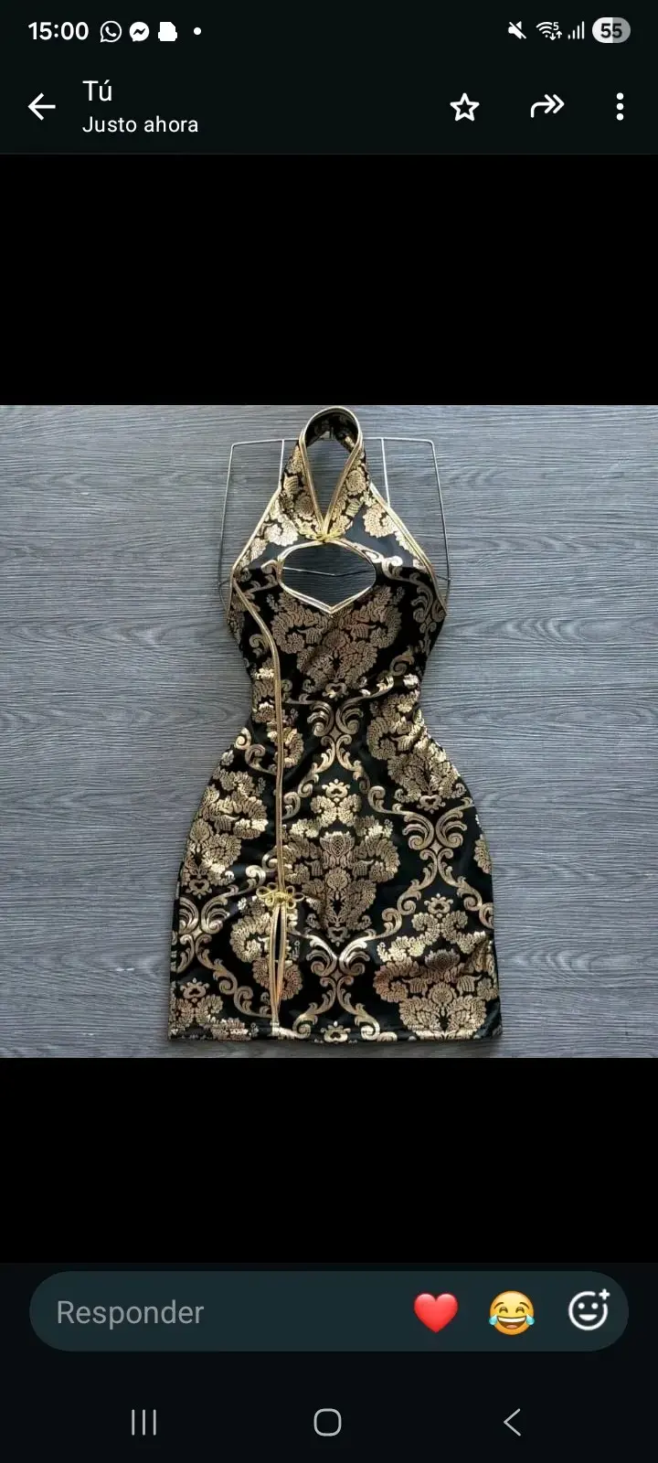 Vestido corto negro con detalles dorados - 3
