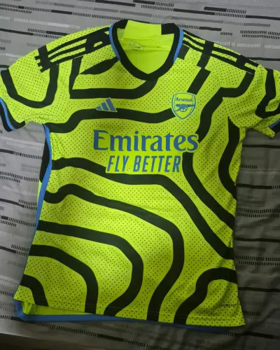 Camisa Arsenal 23/24 - miniatura 1
