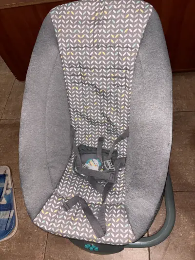 Silla mecedora para bebé con diseño moderno - miniatura 3
