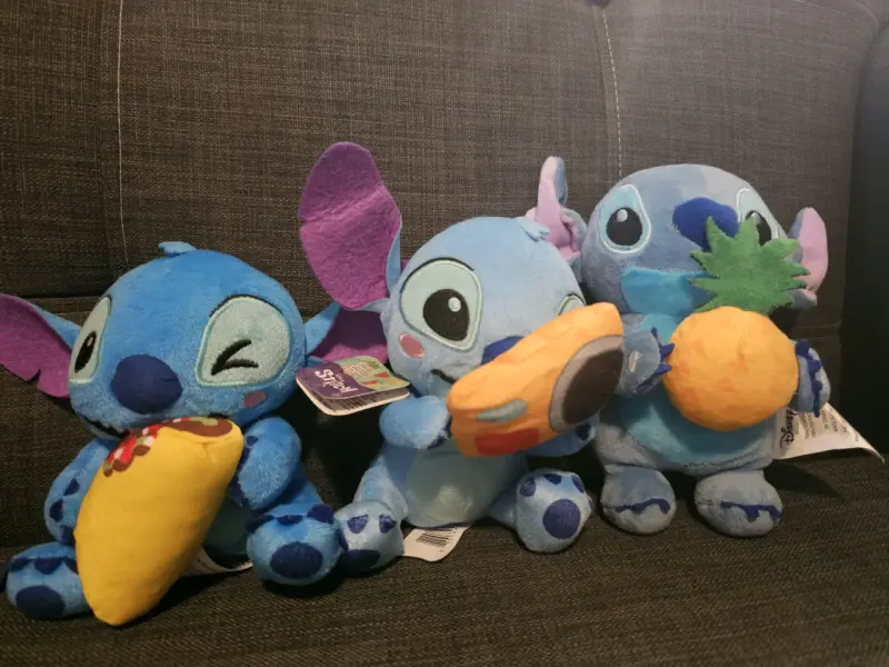 Peluches Stitch Disney con accesorios - 1