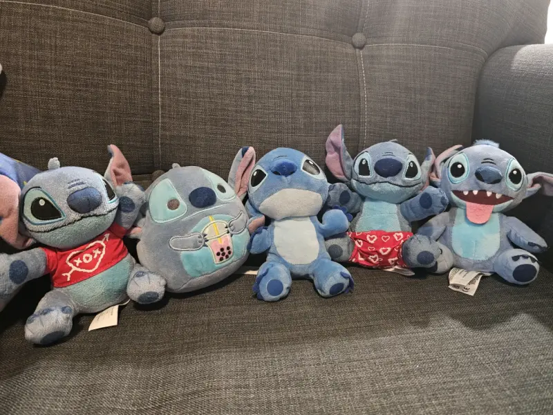 Peluches Stitch Disney con accesorios - 3