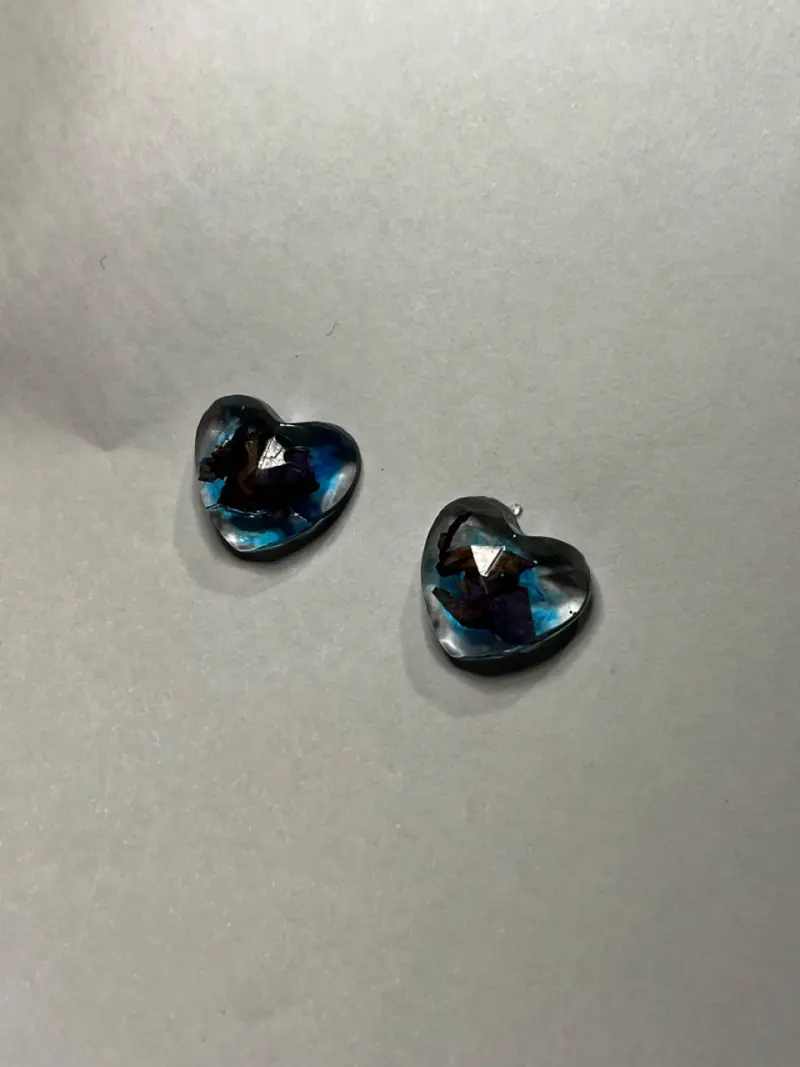 Pendientes azules  en forma de corazón