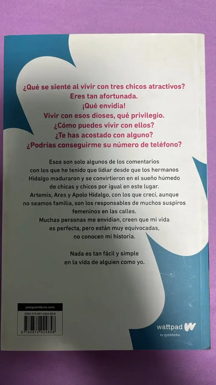 Libro 'A través de ti' de Ariana Godoy - 2
