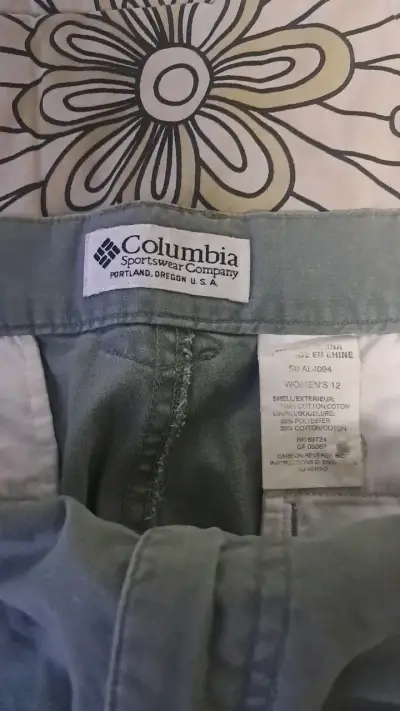 Shorts cargo verdes Columbia para mujer - miniatura 3