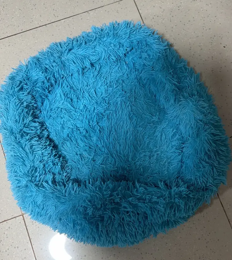 Cama para mascotas azul peluda - 1