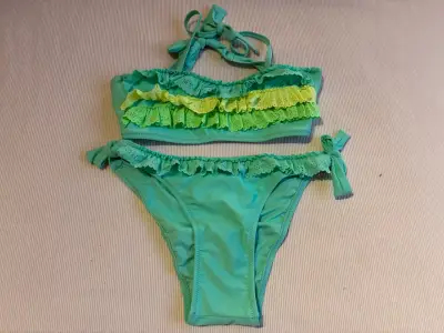 Bikini verde con volantes talla 16 - miniatura 1
