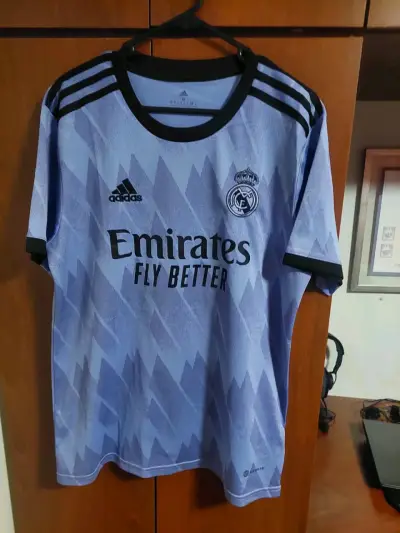 Camiseta Adidas Real Madrid 2023 Morada - miniatura 1
