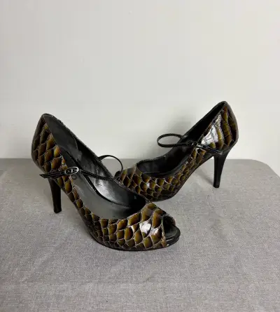 ✨ Zapatos Via Uno efecto reptil – Talla 37 chilena - miniatura 2