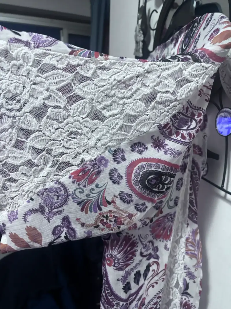 Kimono floral American Eagle con encaje - 4