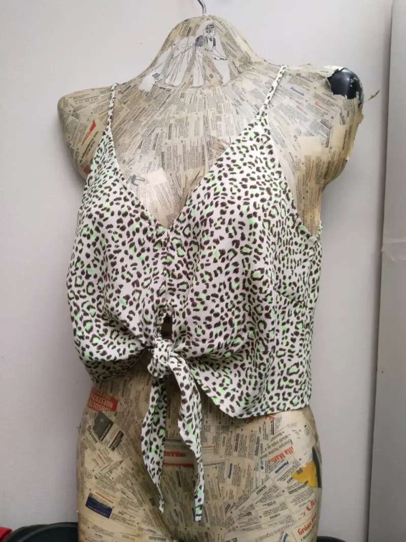 Top de tirantes con estampado animal print - 6