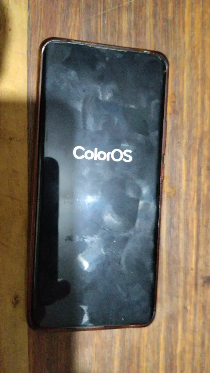 Smartphone Oppo con sistema ColorOS - 1