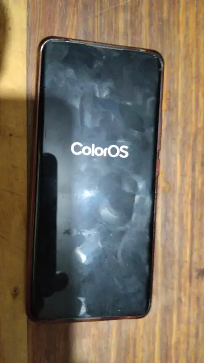 Smartphone Oppo con sistema ColorOS - miniatura 1