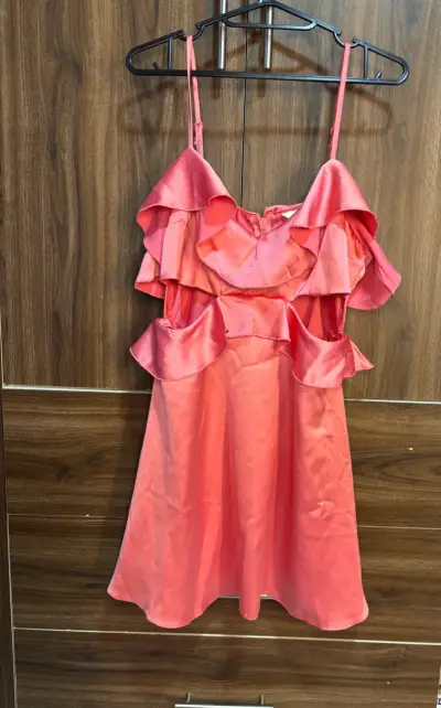 Vestido rosa con volantes Miss Selfridge - miniatura 1