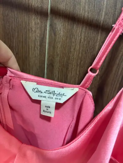 Vestido rosa con volantes Miss Selfridge - miniatura 3
