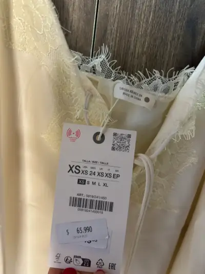 Vestido de satin encaje crema talla XS - miniatura 3