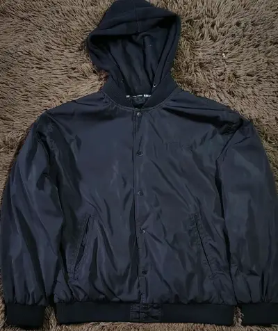 Chaqueta/cortavientos negra hombre - miniatura 1