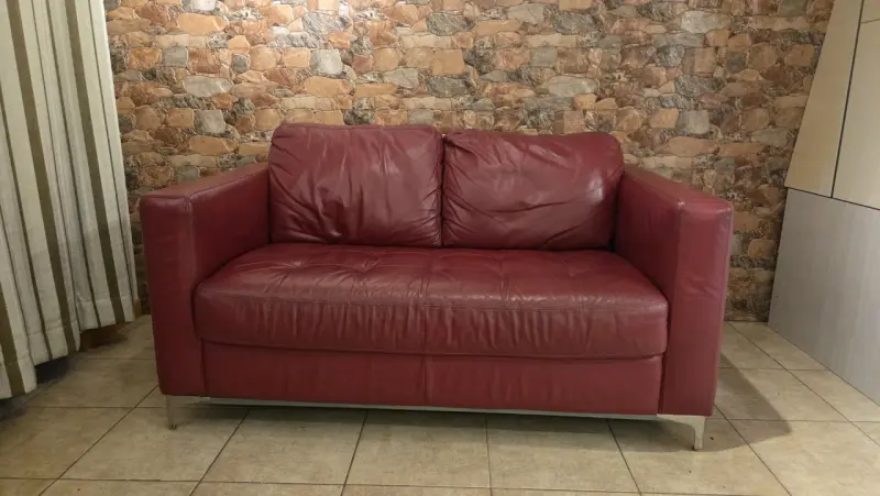 Sofá Rosen cuero rojo 2 cuerpos en buen estado - 3