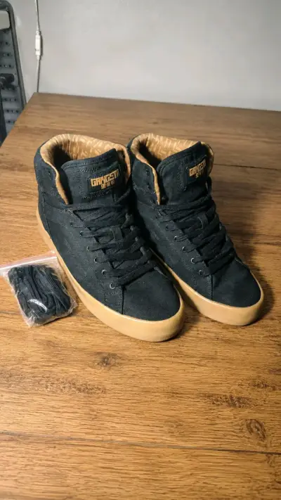 Zapatillas Gangsta negras caña alta - miniatura 2