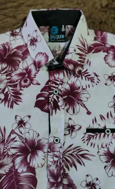 Camisa hawaiana floral para hombre - miniatura 2